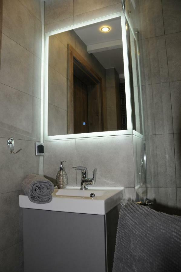 Przystan Apartment *